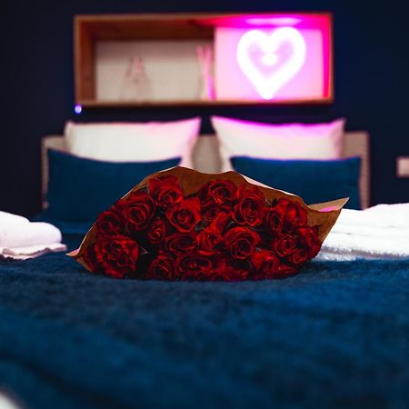 French Klss - Love Room By Prim0 C0Nciergerie Clermont-Ferrand Ngoại thất bức ảnh