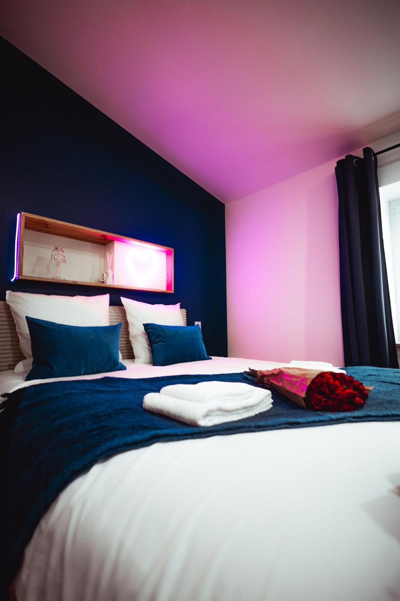 French Klss - Love Room By Prim0 C0Nciergerie Clermont-Ferrand Ngoại thất bức ảnh