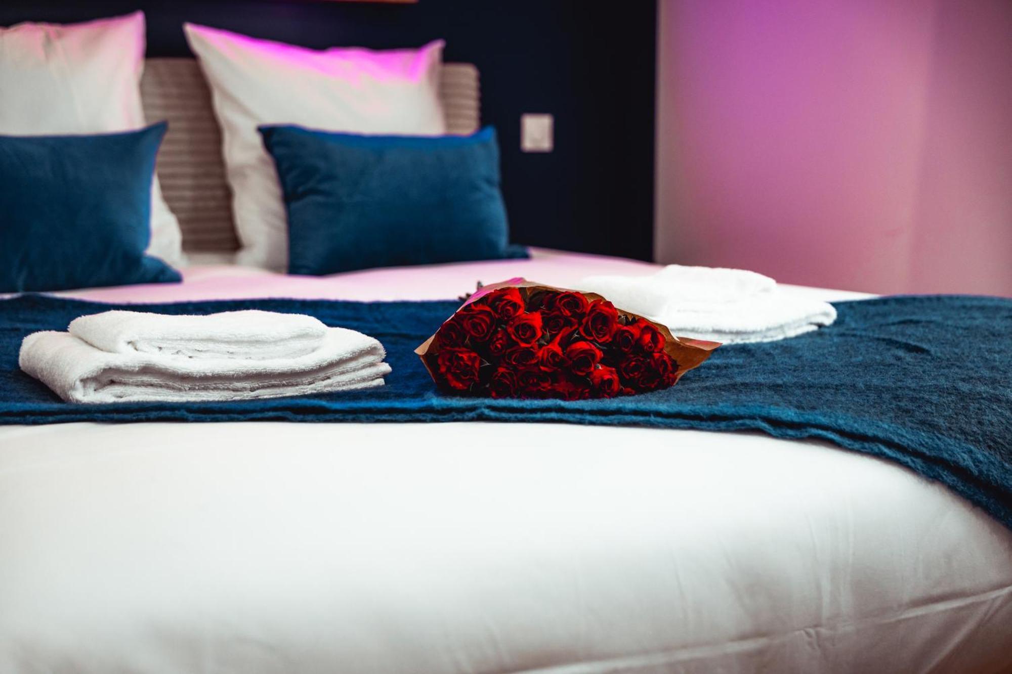 French Klss - Love Room By Prim0 C0Nciergerie Clermont-Ferrand Ngoại thất bức ảnh