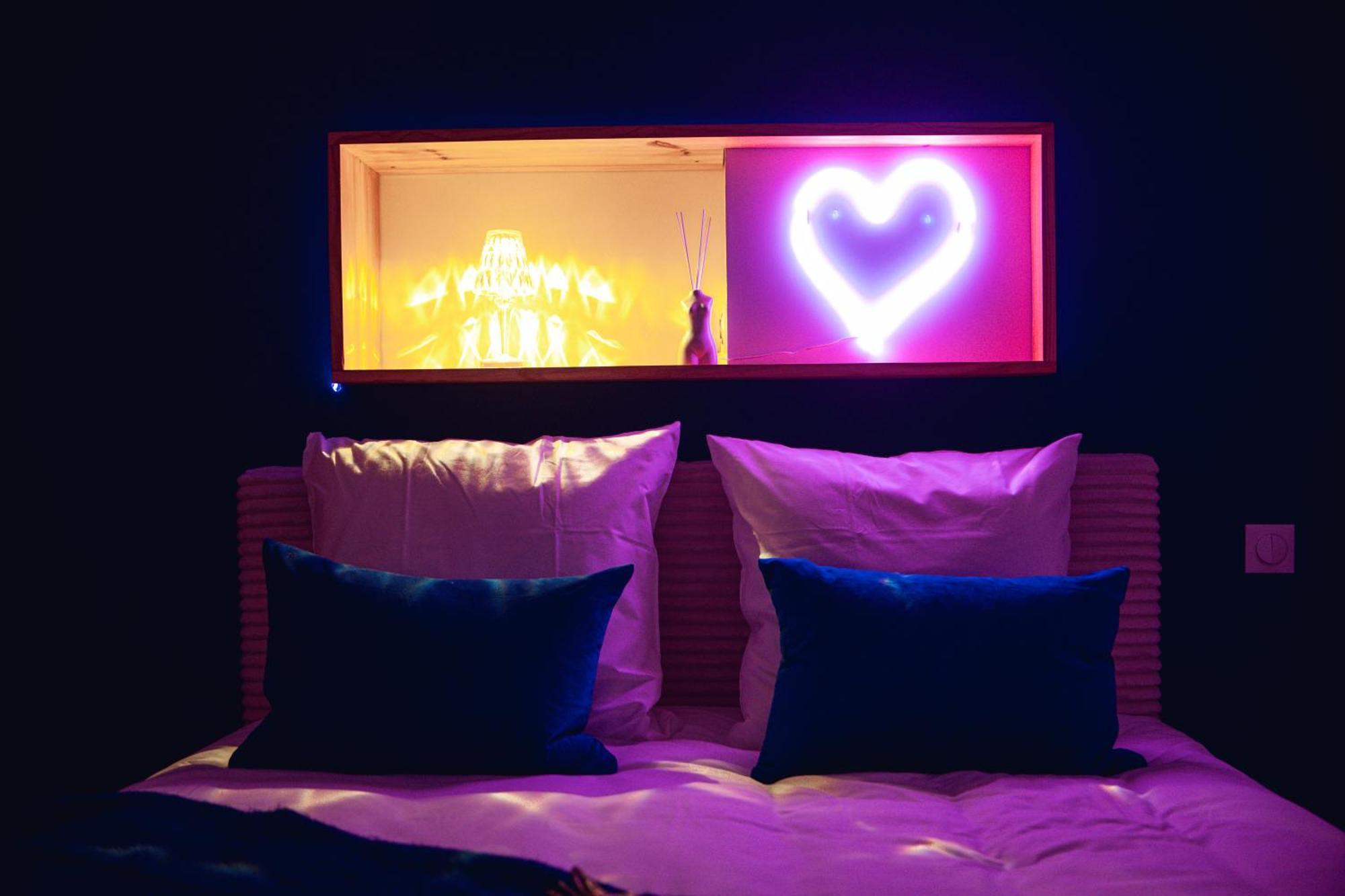 French Klss - Love Room By Prim0 C0Nciergerie Clermont-Ferrand Ngoại thất bức ảnh